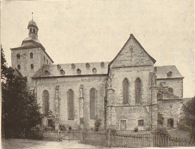 Neuenheerse-Stiftskirche Suedseite