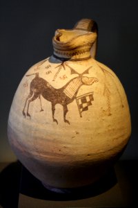Neues Museum - Krug mit szenischer Darstellung2
