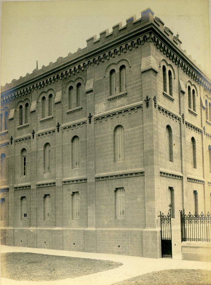 MG-21-035 (casa de los padres - angulo sud - este)