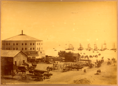 MG-05-036 (71. Hotel de Inmigrantes y puerto…)