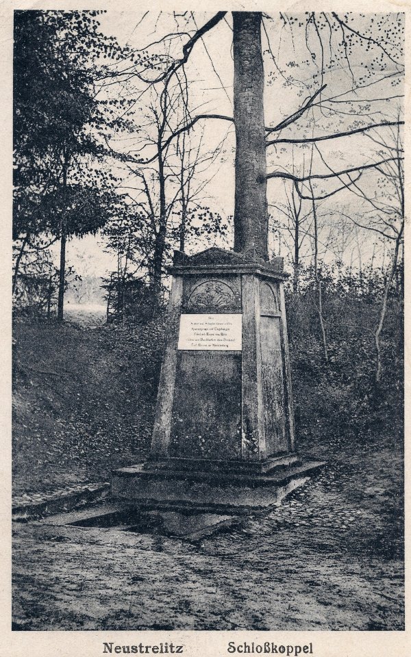 Neustrelitz altes Hobe-Denkmal (1922)