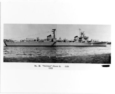 Neutrashimyy at anchor 1955 NH 79990