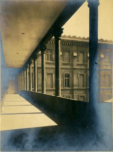 MG-21-058 (claustro de la escuela)