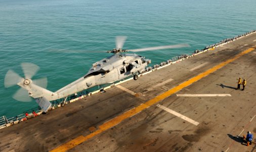 MH-60S Sea Hawk helicopter 130907-N-VA915-072