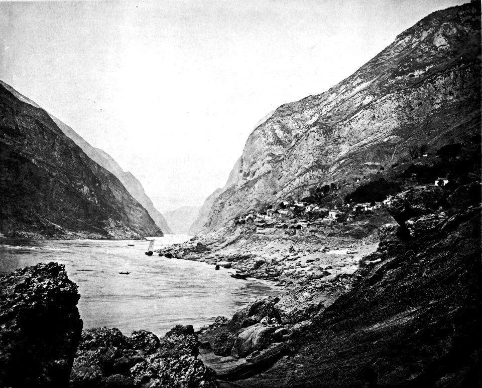 MI-TAN GORGE, UPPER YANGTSZE