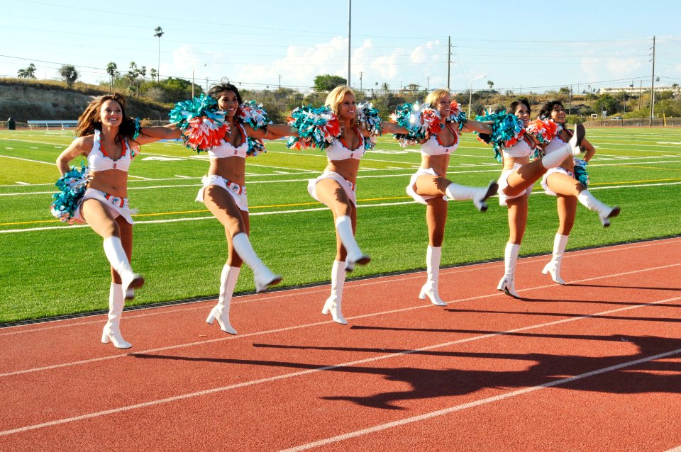 Miami Dolphins cheerleaders visit Guantanamo -f