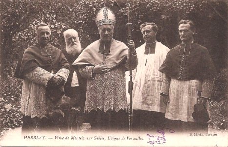 Mgr Gibier en visite à Herblay