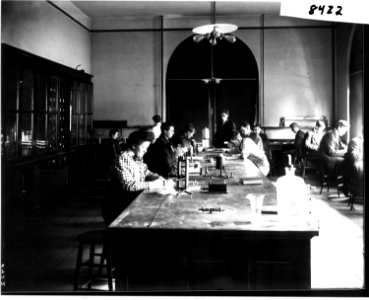 Miami University students in laboratory classroom 1908 (3199691495)