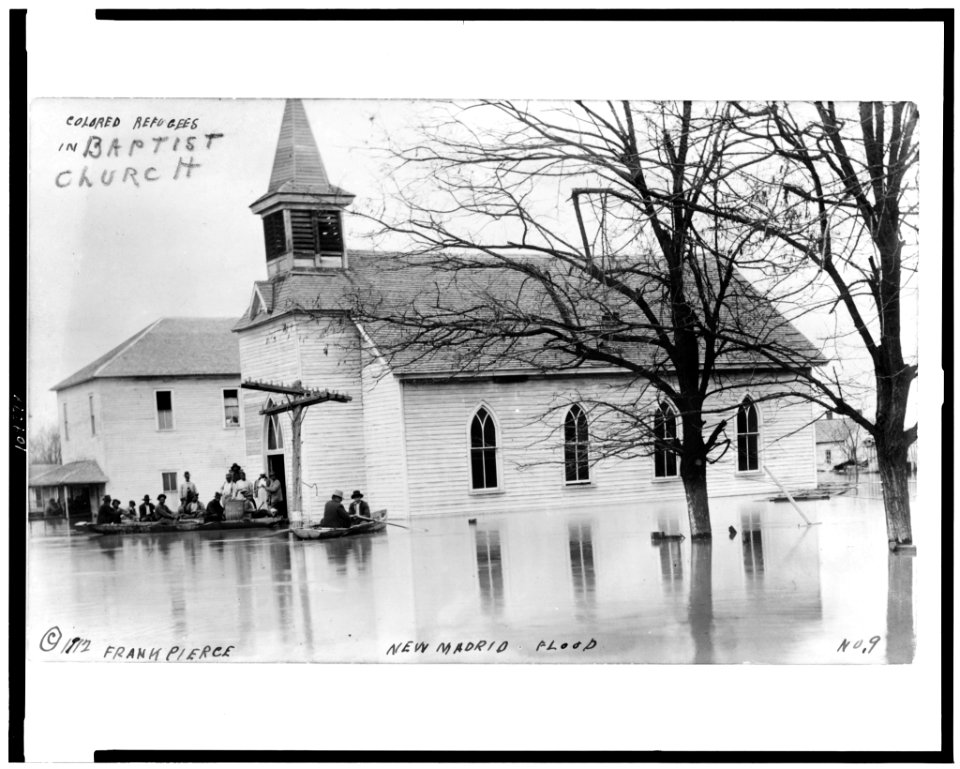 New Madrid flood. Colored refugees in Baptist church LCCN93517579