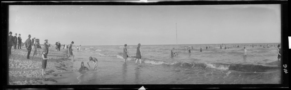 Miami Beach beach scene LCCN2017645741
