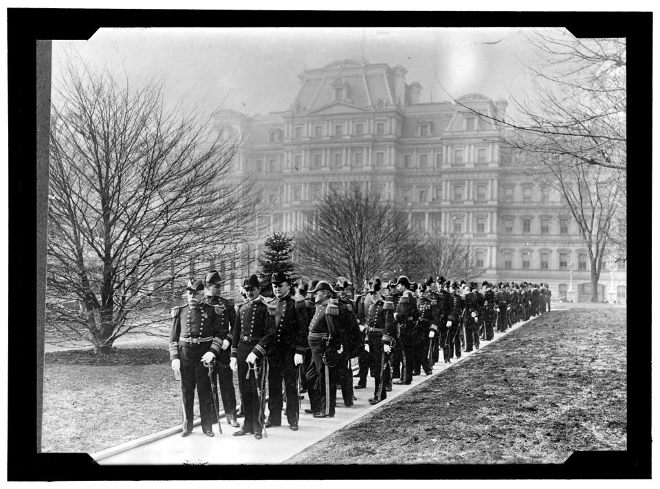 NEW YEAR'S RECEPTION AT WHITE HOUSE. ADMIRAL DEWEY, LEFT FRONT, AND OFFICERS STARTING FOR WHITE HOUSE. ADMIRAL BOB EVANS IS 3RD FROM FRONT, RIGHT LCCN2016867435