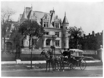 New York (City) - Riverside Drive - On the Hudson, the French Renaissance style mansion of C.M. Schwab- front facade with porch; carriage in foreground LCCN2006690176