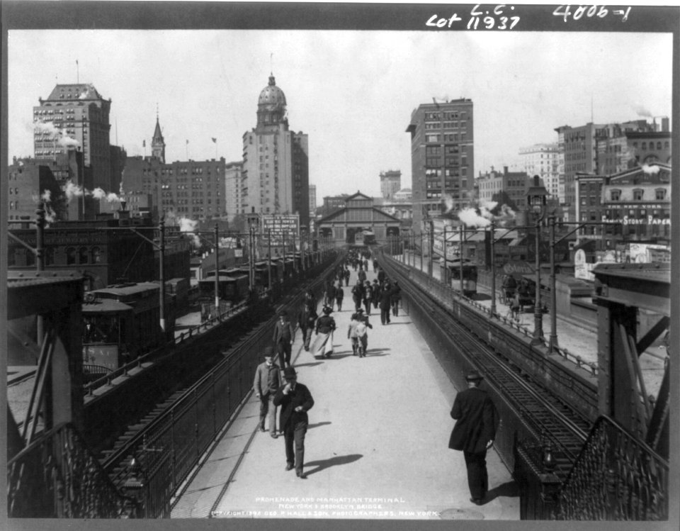 New York and Brooklyn Bridge- Promenade and Manhattan (street railroad) Terminal LCCN2002706693