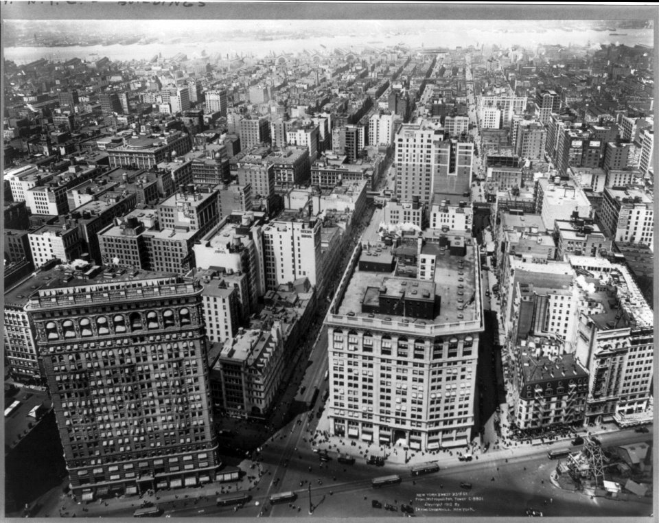 New York and West 23rd St. from Metropolitan Tower LCCN2002699192