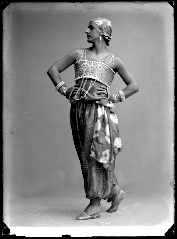 Michel Fokine in Scheherazade at Kungliga Operan 1914 - SMV - NF048