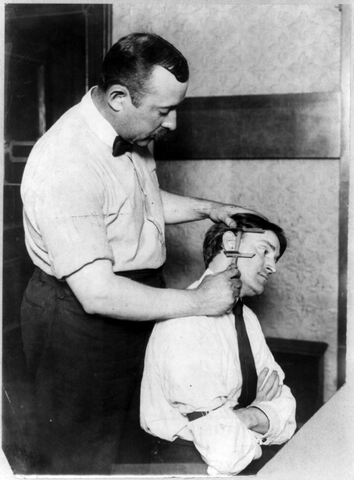 New York City Police Dept. activities- taking Bertillon measurements-ear LCCN2006677371