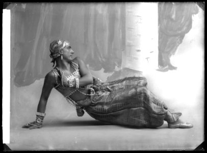 Michel Fokine in Scheherazade at Kungliga Operan 1914 - SMV - NF075
