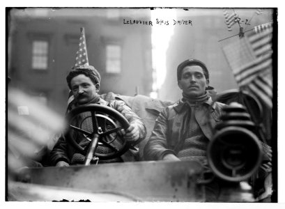 New York - Paris race - Lelouvier and driver LCCN2014680112