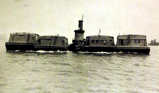 New York Central tug boat and barges, 1946 (27409572873)