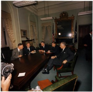 New President Lyndon B. Johnson meets with National Security advisors - NARA - 192481