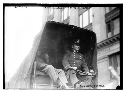 New York Policeman on Express wagon LCCN2014688661 photo