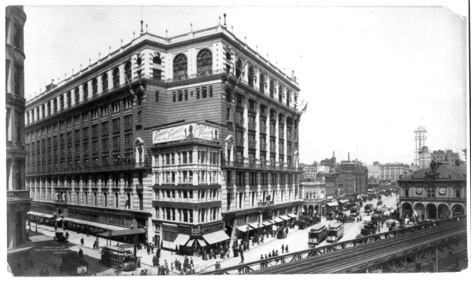 New York City- Herald Square - facing Macy's, with elevated railroad in right foregrd. LCCN2003678141