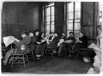 New York City. Reading room in 10-cent lodging house on the Bowery LCCN2003665483
