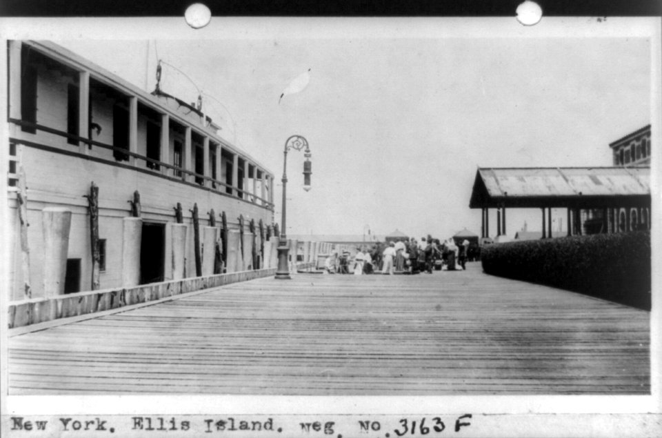 New York. Ellis Island LCCN89707154