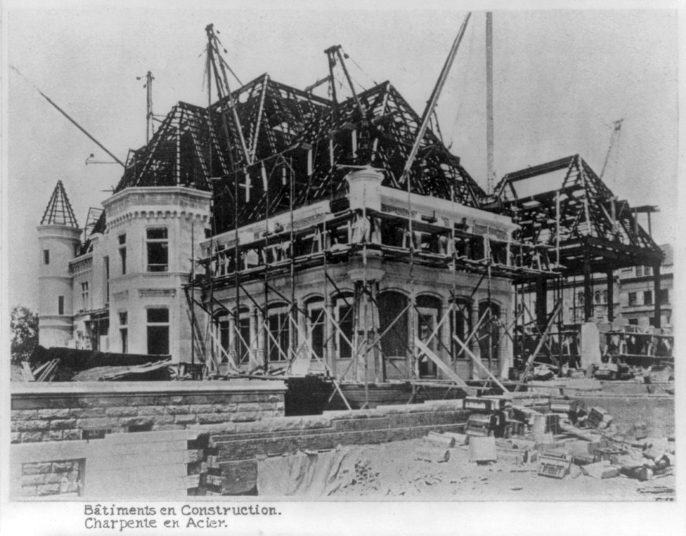 New York (City) - Riverside Drive - On the Hudson, the French Renaissance style mansion of C.M. Schwab- rear view during construction LCCN2006690174