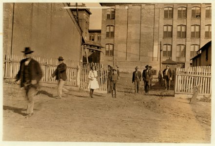 Newberry Mills, Newberry, S.C. Going home to dinner. Dec. 3-08. Witness Sara R. Hine. LOC nclc.01474