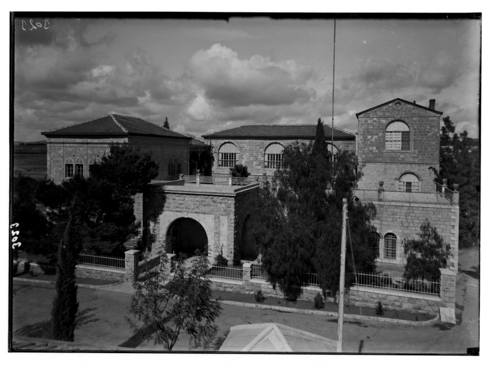 Newer Jerusalem and suburbs. The American Colony, main bld'g (i.e., building). Nablus Road LOC matpc.02577