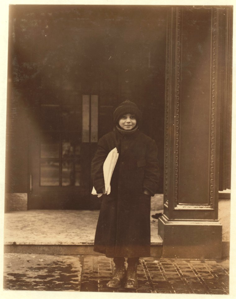 Newsie selling before school, 7 A.M. Quito Scentola, 13 years old, 20 Pennsylvania Avenue, been selling papers four years. LOC nclc.03406