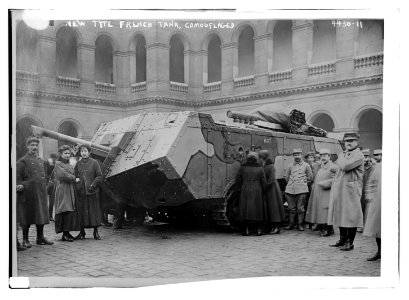 New type French Tank, camouflaged LCCN2014705994
