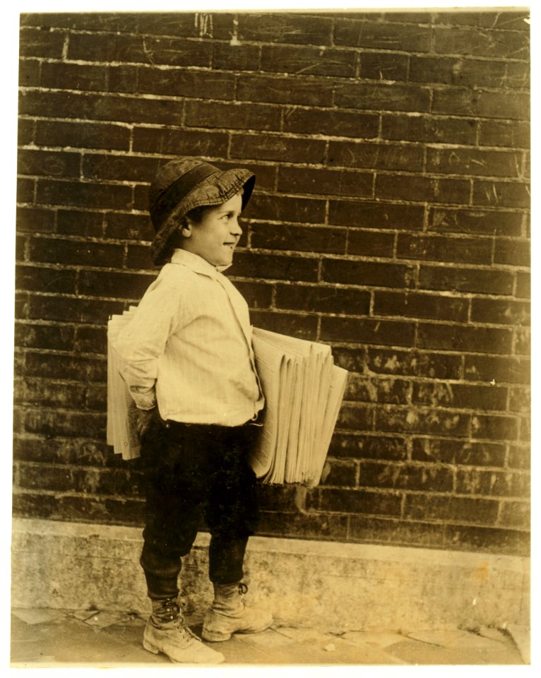 Newsboy. Little Fattie. Less than 40 inches high, 6 years old. Been at it one year. LOC nclc.05455