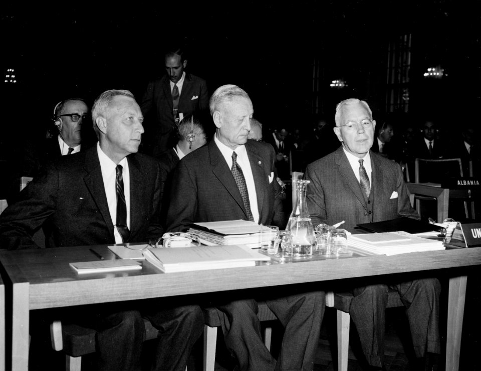 NH 103894 U.S. Delegates to the Fourth General Conference of the International Atomic Energy Agency