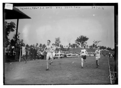 Newark - A.E. Ward wins 100 yd. dash, 1916 LCCN2014702706