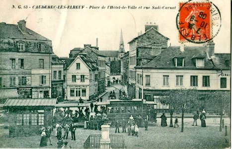 NG 63 - CAUDEBEC-LES-ELBEUF - Place de l'Hotel-de-Ville et rue Sadi-Carnot
