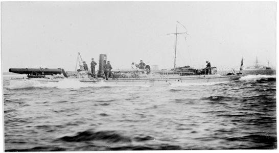 NH 54986 - British Torpedo boat No 2 photo