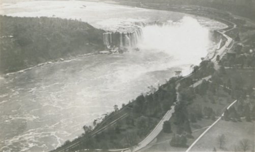 Niagara Falls from the air (HS85-10-37510)