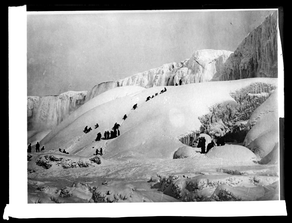 Niagara Falls LCCN2016851492