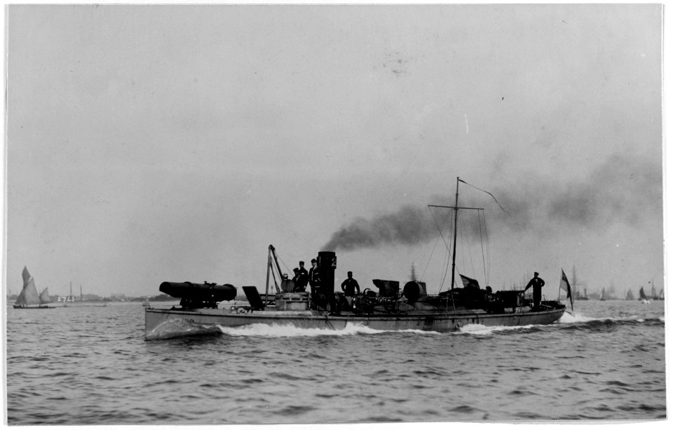 NH 54987 - British Torpedo boat No 2