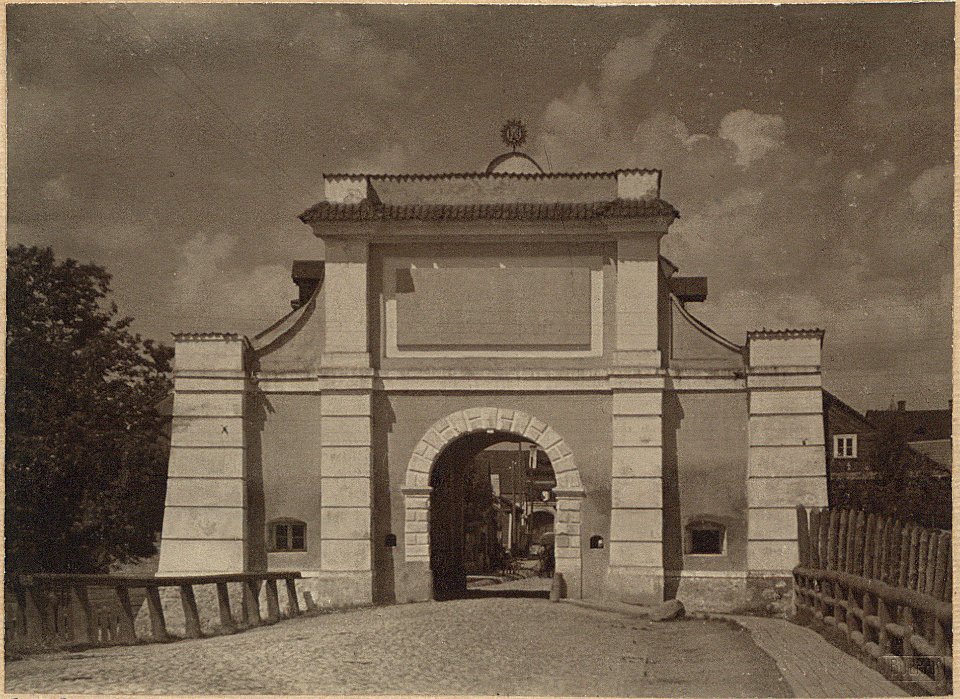 Niaśviž, Słuckaja brama. Нясьвіж, Слуцкая брама (J. Bułhak, 1912-14)