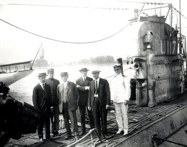 NHHC WNY Box 10 Folder 8 (27623642231)