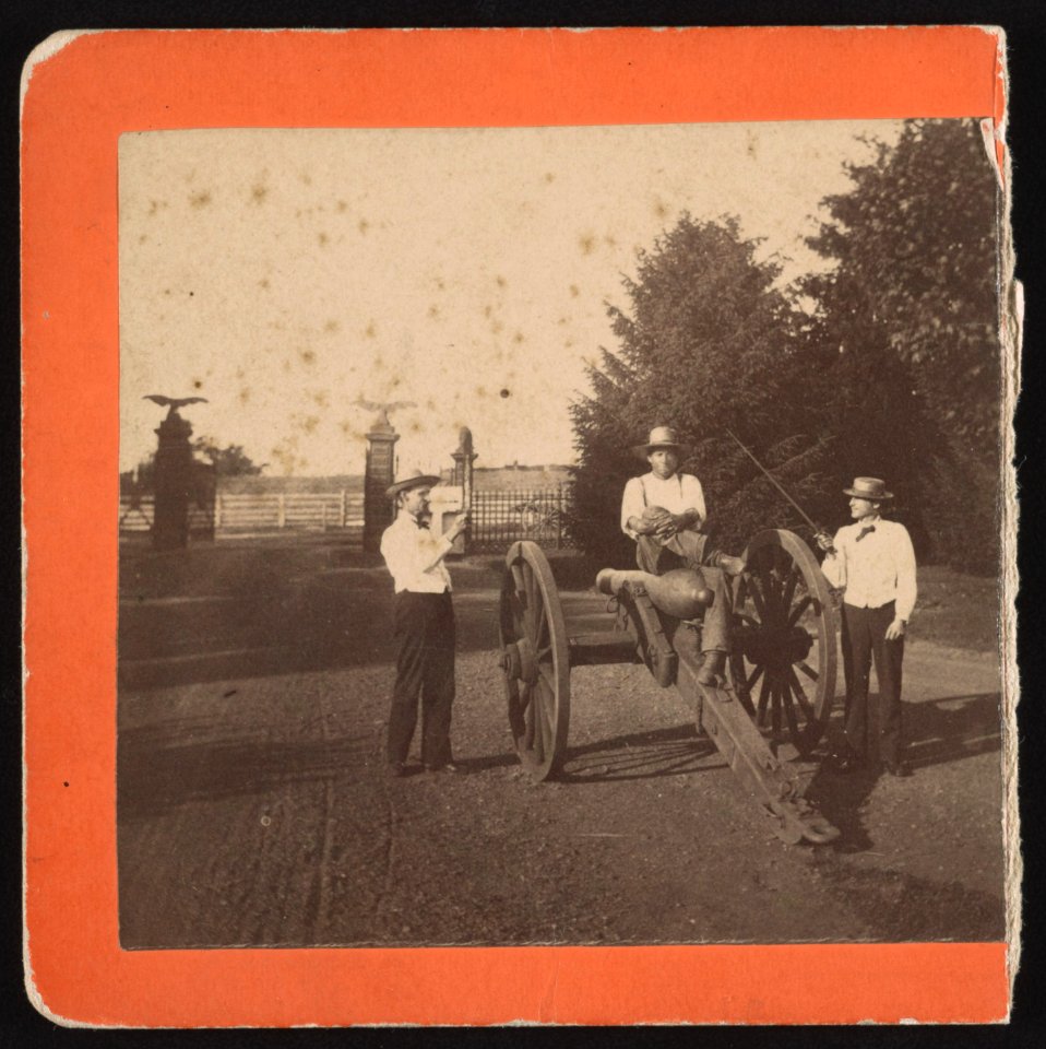 Nicholas G. Wilson, National Cemetery superintendent, and others with Civil War cannon at Soldier's National Cemetery, Gettysburg, Pennsylvania LCCN2015645491