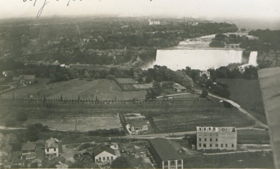 Niagara Falls from the Air (HS85-10-35905)