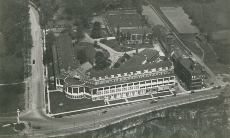 Niagara Falls from the air (HS85-10-37513)