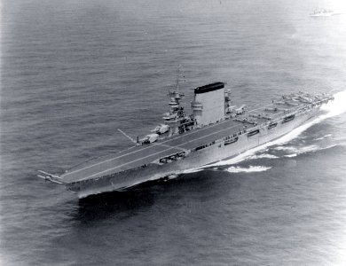 NH 82117 (24199568505)