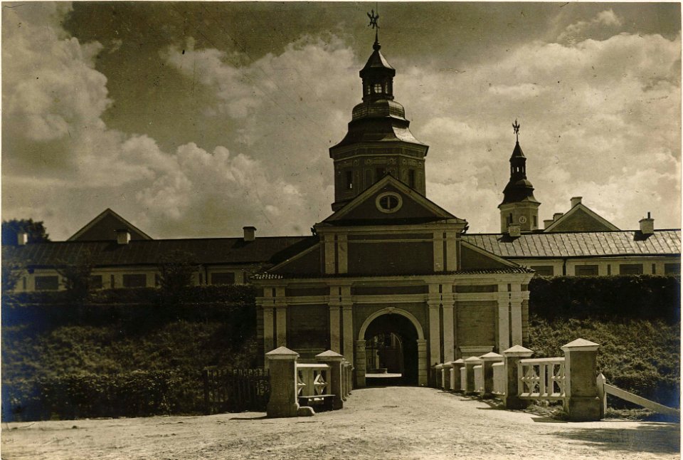 Niaśviž, Radzivił, Brama. Нясьвіж, Радзівіл, Брама (J. Bułhak, 1912-14)