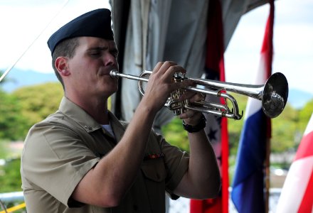 Midway ceremony 140604-N-GI544-173