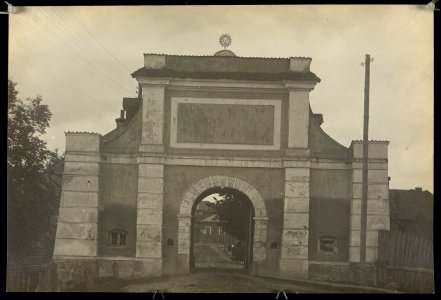 Niaśviž, Słuckaja brama. Нясьвіж, Слуцкая брама (A. Visłocki, 1923) (2)